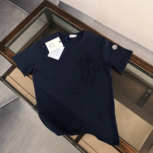 モンクレール 半袖Tシャツ スーパーコピー   上品な印刷ロゴデザイン 心地よく通気性のある手触り