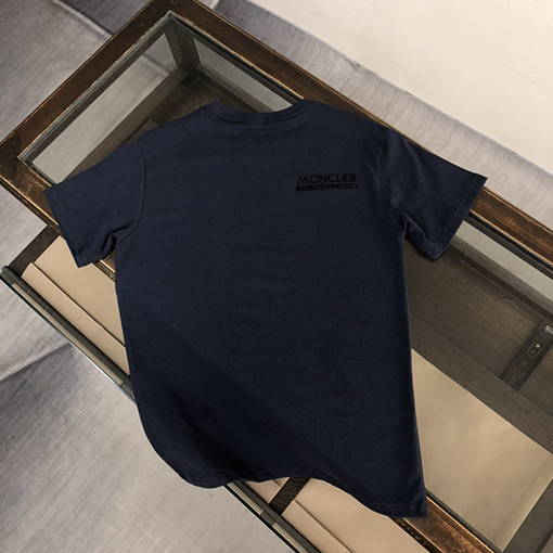 モンクレール 半袖Tシャツ スーパーコピー   上品な印刷ロゴデザイン 心地よく通気性のある手触り