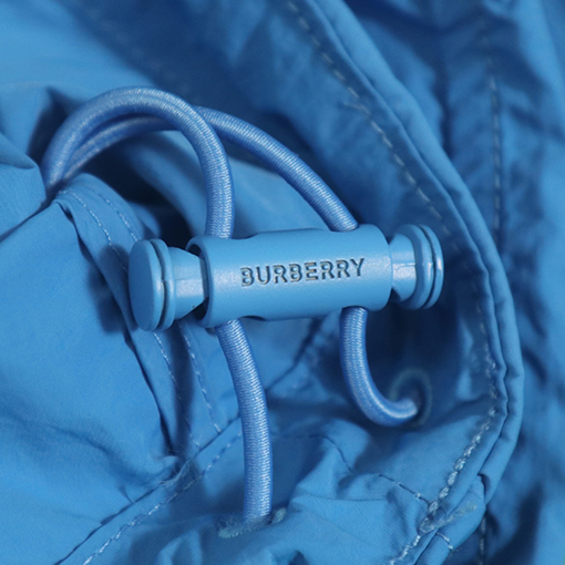 バーバリー UVカットスーパーコピー  BURBERRY 軽量ナイロン生地を使用した乗馬用UVカットジャケット