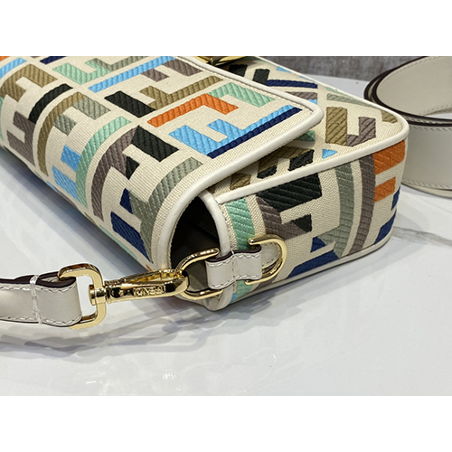 フェンディ 最新限定カラー刺繍シリーズBaguette