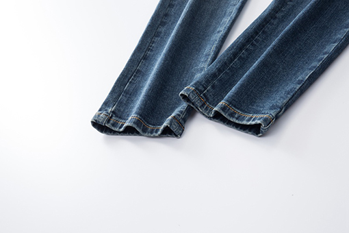 AMIRI デニムパンツ コピー  身体にフィットする快適さ：AMIRI破れたデニムパンツ特集