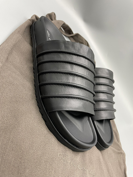 リックオウエンス  スリッパ スーパーコピー   Rick Owens 夏の新作スリッパ