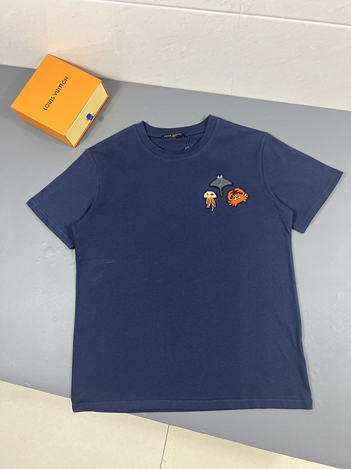 ヴィトン  半袖Tシャツ  スーパーコピー  Louis Vuitton 海の心 パッチ付き短袖Tシャツ