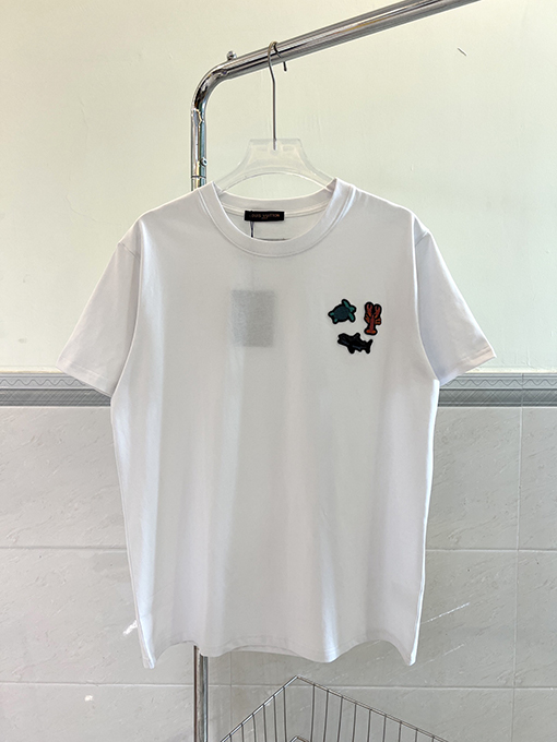 ヴィトン  半袖Tシャツ  スーパーコピー  Louis Vuitton 海の心 パッチ付き短袖Tシャツ