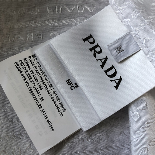 プラダ シャツスーパーコピー PRADA柄フルプリント長袖シャツ 伝統的な前ポケット付き