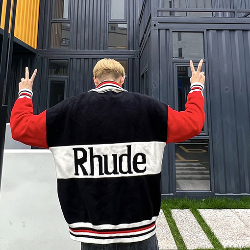Rhude ニットセータースーパーコピー 新たなアメリカン・ビンテージ・カレッジスタイルを取り入れよう