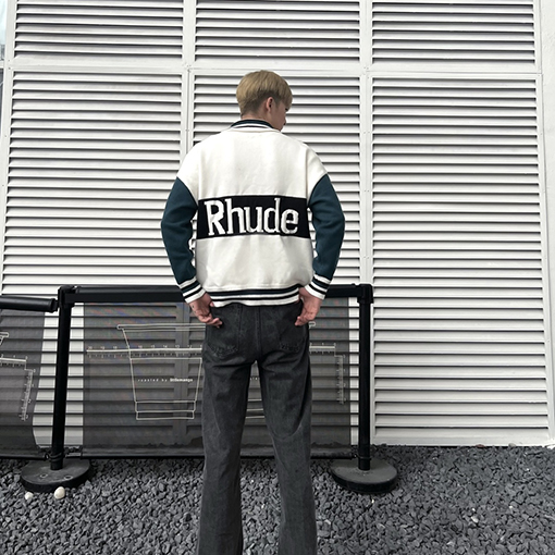 Rhude ニットセータースーパーコピー 新たなアメリカン・ビンテージ・カレッジスタイルを取り入れよう