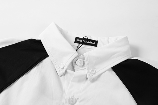 バレンシアガシャツ コピー マルチクラフトロングスリーブシャツ、ロゴボタン、ブラックソリッドステッチング、背面に立体ロゴ