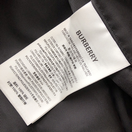 バーバリーアウター スーパーコピー  BURBERRYチェック柄フード付きジャケット。活力溢れるデザイン、カジュアルなシルエット