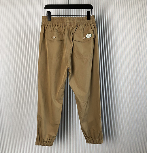 グッチ パンツ コピー  GUCCI  レッドグリーンのスパンディング織りテープ入り軽量マットナイロンランニングパンツ