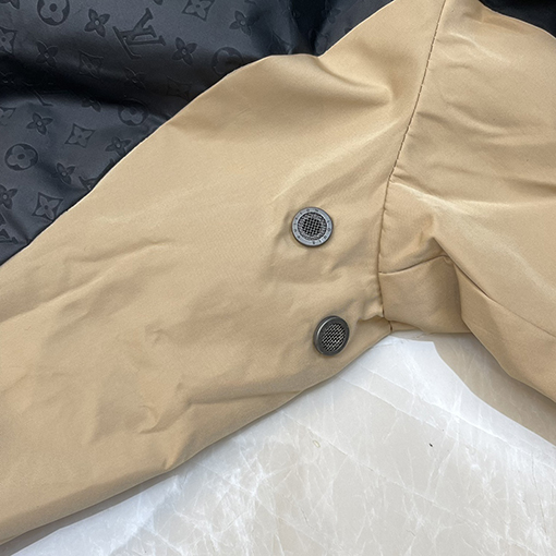 ヴィトン ジャケット Louis Vuittonスーパーコピー ミニモノグラム刺繍とデザートカラーの短いジャケット