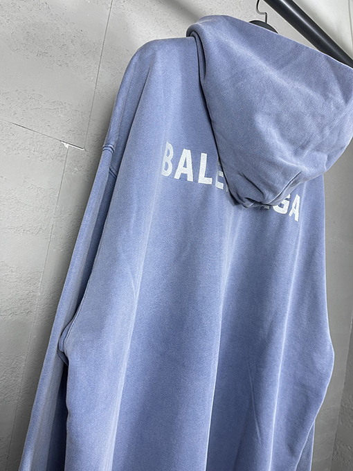 バレンシアガ パーカー   スーパーコピー前後にクラシックなBALENCIAGA 刺繍