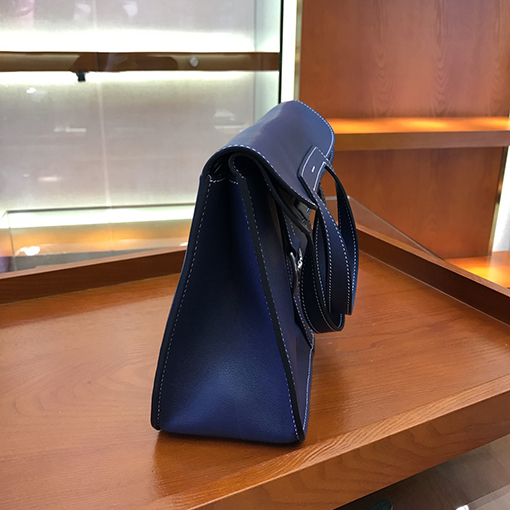 エルメスバッグコピー Halzan 28cm 内側は柔らかい羊革 外側は輸入スイフト革のフラップバッグ