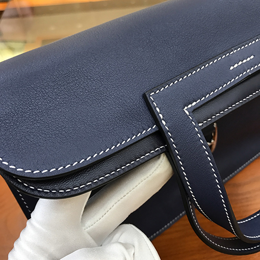 エルメスバッグコピー Halzan 28cm 内側は柔らかい羊革 外側は輸入スイフト革のフラップバッグ