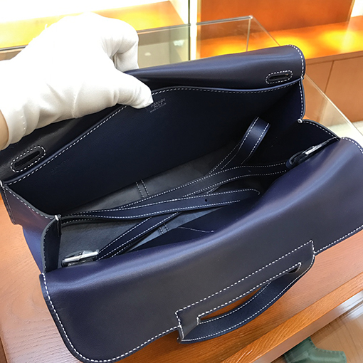 エルメスバッグコピー Halzan 28cm 内側は柔らかい羊革 外側は輸入スイフト革のフラップバッグ