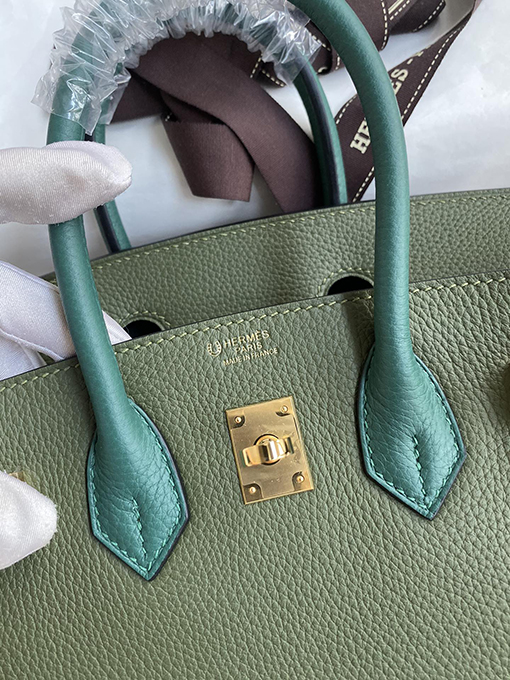エルメス バーキン 25 コピー Birkin 25 cmトーゴレザーで作られたこの豪華なハンドバッ