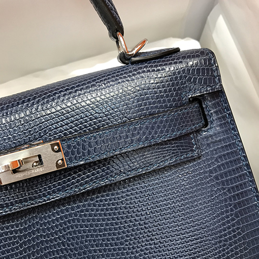 エルメスケリー25 cm輸入トカゲ革紺色シルバーバックルバッグ