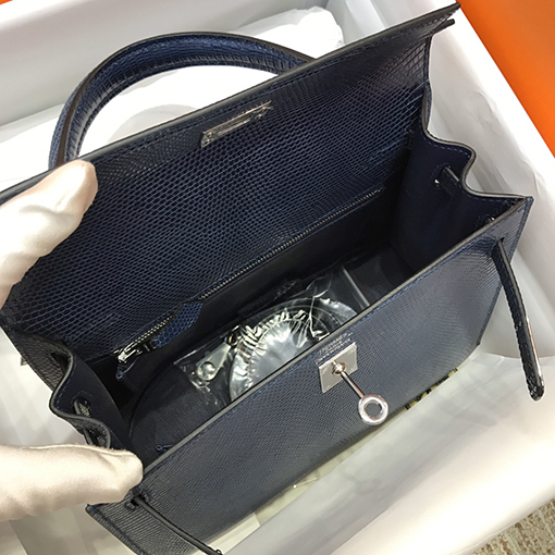 エルメスケリー25 cm輸入トカゲ革紺色シルバーバックルバッグ