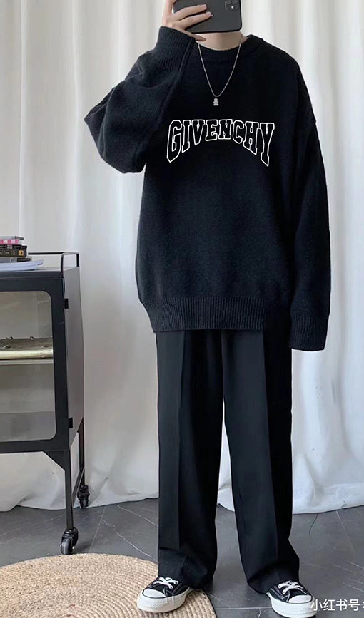 ジバンシイ ロゴ刺繍でラグジュアリーなヴィンテージアート  高級セーター