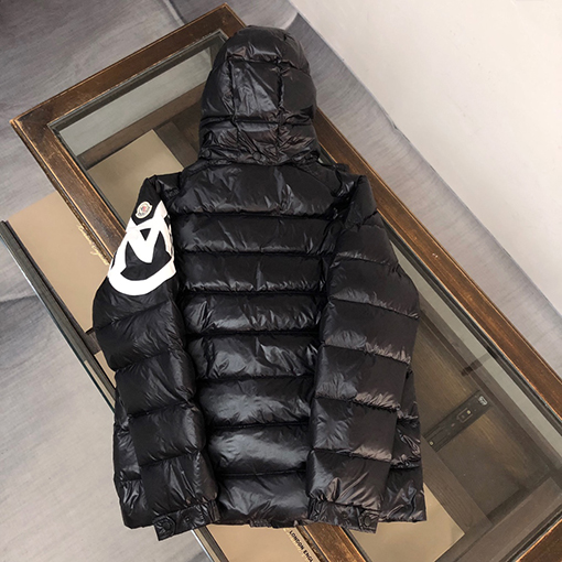 モンクレール Moncler Mariveles ダウンジャケット