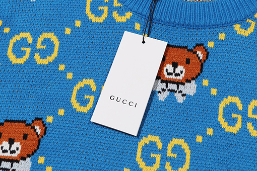 グッチ  クラシックなくまモチーフのダブルG刺繍ニットセーター