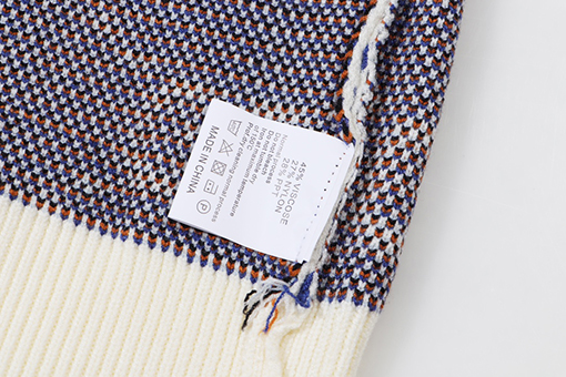 グッチ  クラシックなくまモチーフのダブルG刺繍ニットセーター