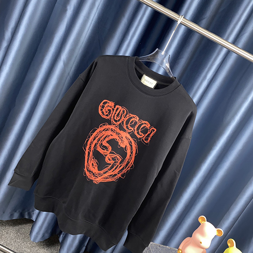 グッチ クラシックなアルファベットプリントのクルーネックパーカー