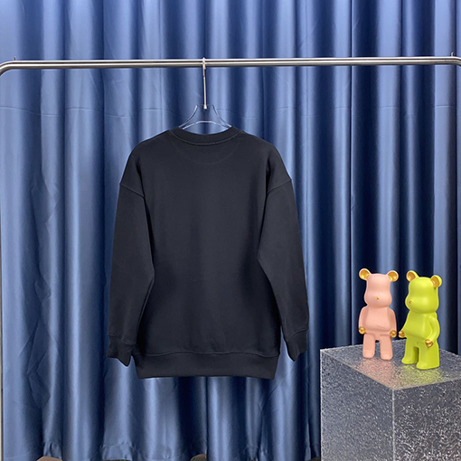 グッチ クラシックなアルファベットプリントのクルーネックパーカー