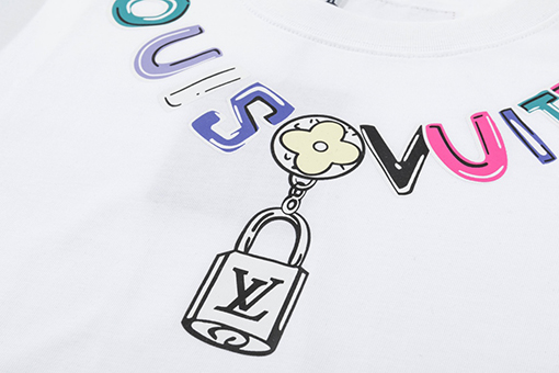 ルイヴィトン カラフルなアルファベットロックロゴ半袖Tシャツ