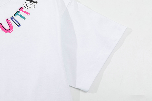 ルイヴィトン カラフルなアルファベットロックロゴ半袖Tシャツ