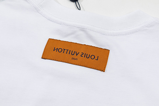 ルイヴィトン カラフルなアルファベットロックロゴ半袖Tシャツ