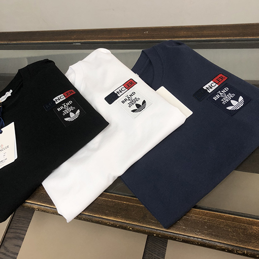 モンクレア パッチポイント 半袖 Tシャツ
