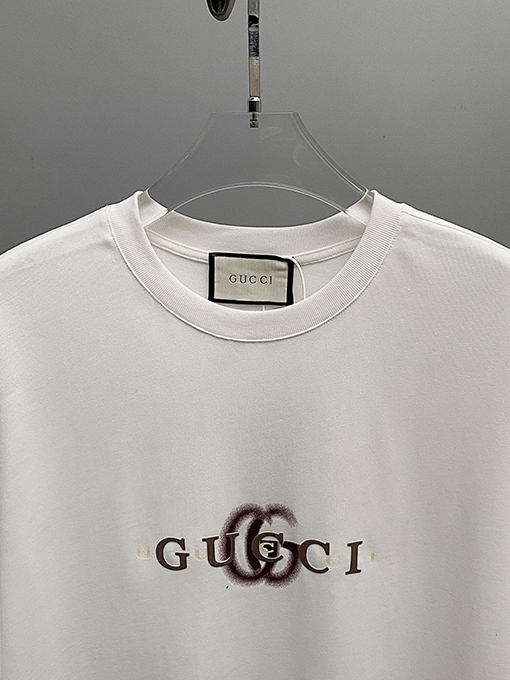 グッチ 透かし文字クルーネック半袖 Tシャツ