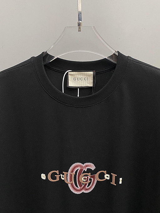 グッチ 透かし文字クルーネック半袖 Tシャツ