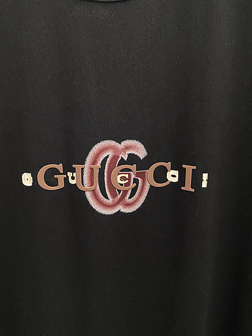 グッチ 透かし文字クルーネック半袖 Tシャツ