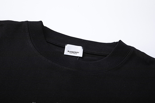 バーバリー 新しいプリントラウンドネック半袖Tシャツ