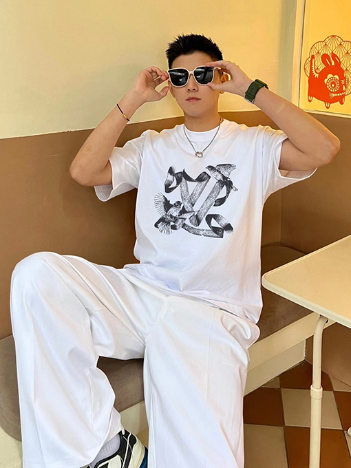 ルイヴィトン 新しいプリントラウンドネック半袖個性的なTシャツ
