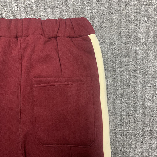フィアオブゴッドコピー  FEAR OF GOD ESSENTIALS FOGシリーズのパンツ