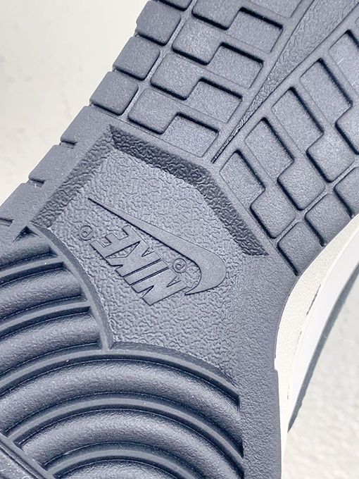 ナイキコピー MU GEN x Nike SB Dunk Low