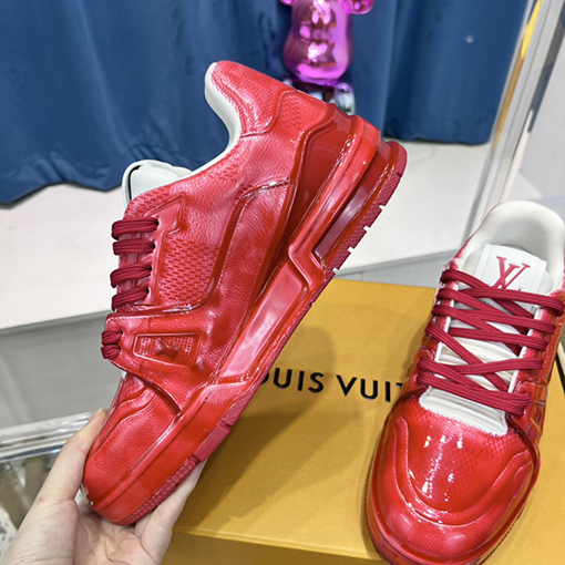ルイヴィトン  牛革ステッチブランドロゴロゴスニーカー
