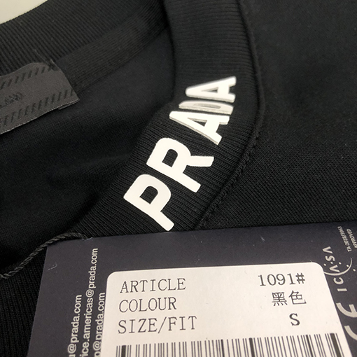 プラダ  胸の三角マークデザイン半袖Tシャツ
