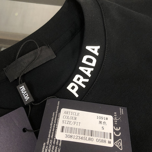 プラダ  胸の三角マークデザイン半袖Tシャツ