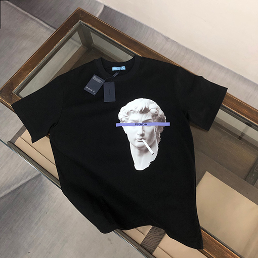 プラダ  プリント加工ロゴ半袖Tシャツ