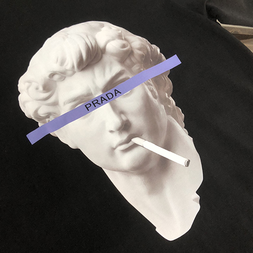 プラダ  プリント加工ロゴ半袖Tシャツ