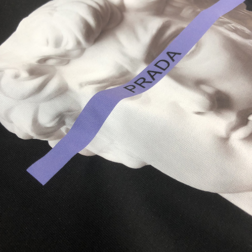 プラダ  プリント加工ロゴ半袖Tシャツ