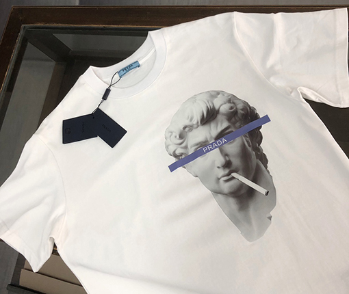 プラダ  プリント加工ロゴ半袖Tシャツ