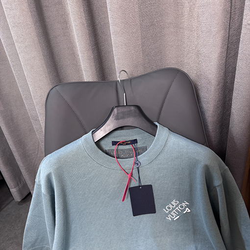 ルイヴィトンスーパーコピー   新しいピン編み半袖Tシャツ