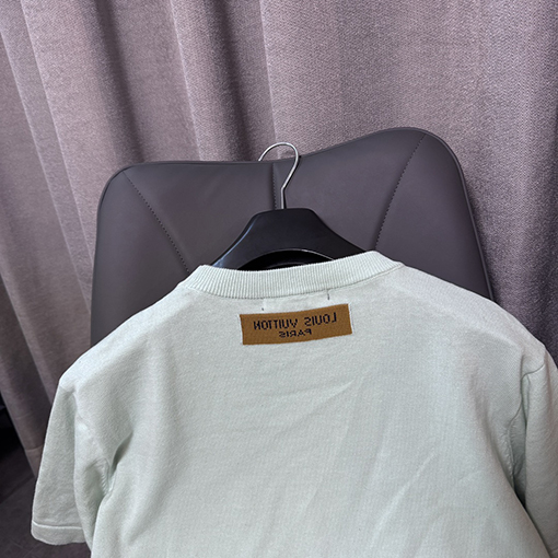 ルイヴィトンスーパーコピー   新しいピン編み半袖Tシャツ
