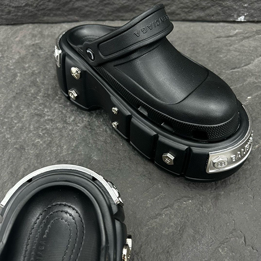 バレンシアガコピー Balenciaga x Crocs  ハードクロックスミュラースリッパサンダル