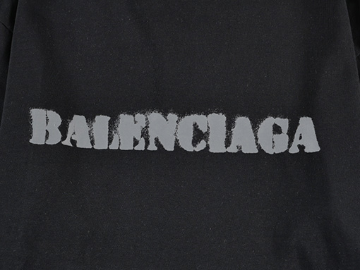 バレンシアガスーパーコピー    プリントされたアルファベットの長袖Tシャツ